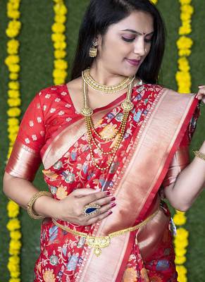 Red silk blend banarasi zari woven saree with blouse 3