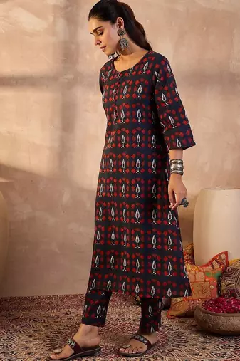 Women Ethnic Motifs Printed Regular Pure Cotton Kurta with Trousers