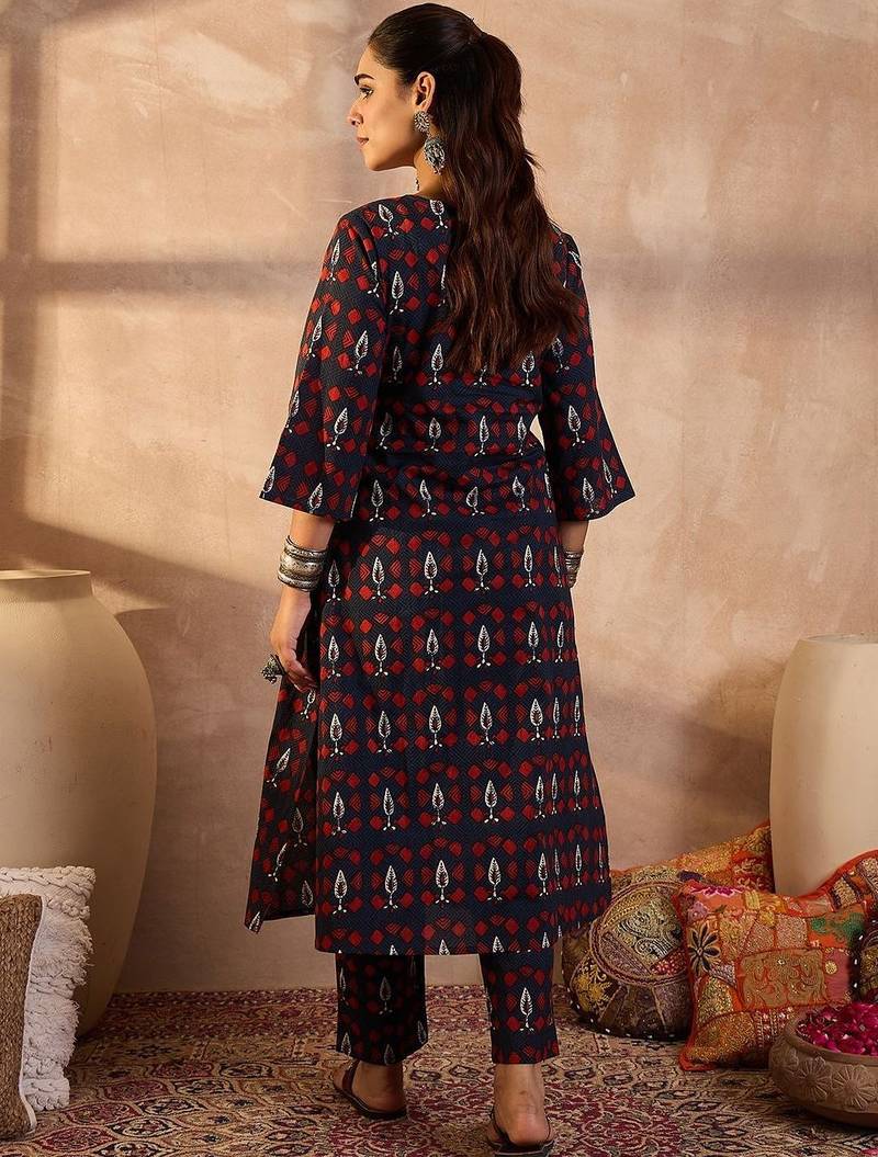 Women Ethnic Motifs Printed Regular Pure Cotton Kurta with Trousers