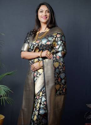 Black silk blend banarasi zari woven saree with blouse 3
