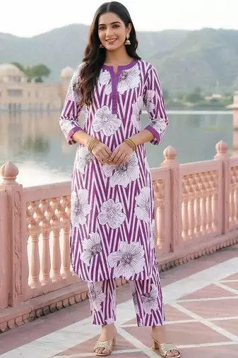 Women Floral Printed Regular Pure Cotton Kurta with Trousers