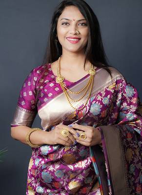 Magenta purple silk blend banarasi zari woven saree with blouse 4