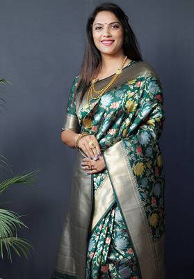 Dark green silk blend banarasi zari woven saree with blouse 4