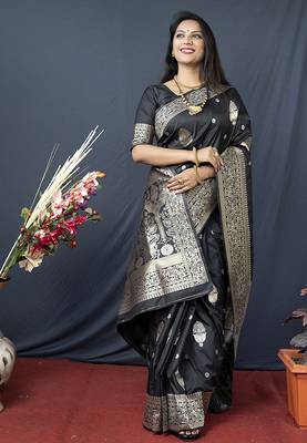 Black banarasi silk blend saree with zari weaving 1