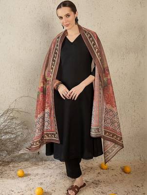 Women Ethnic Motifs Regular Kurta with Trousers & With Dupatta 3