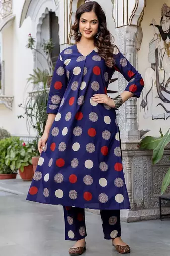 Women Printed Regular Pure Cotton Kurta with Trousers