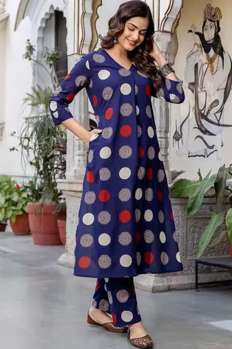 Women Printed Regular Pure Cotton Kurta with Trousers