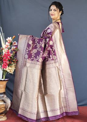 Wine banarasi silk blend saree with floral zari weaving 3
