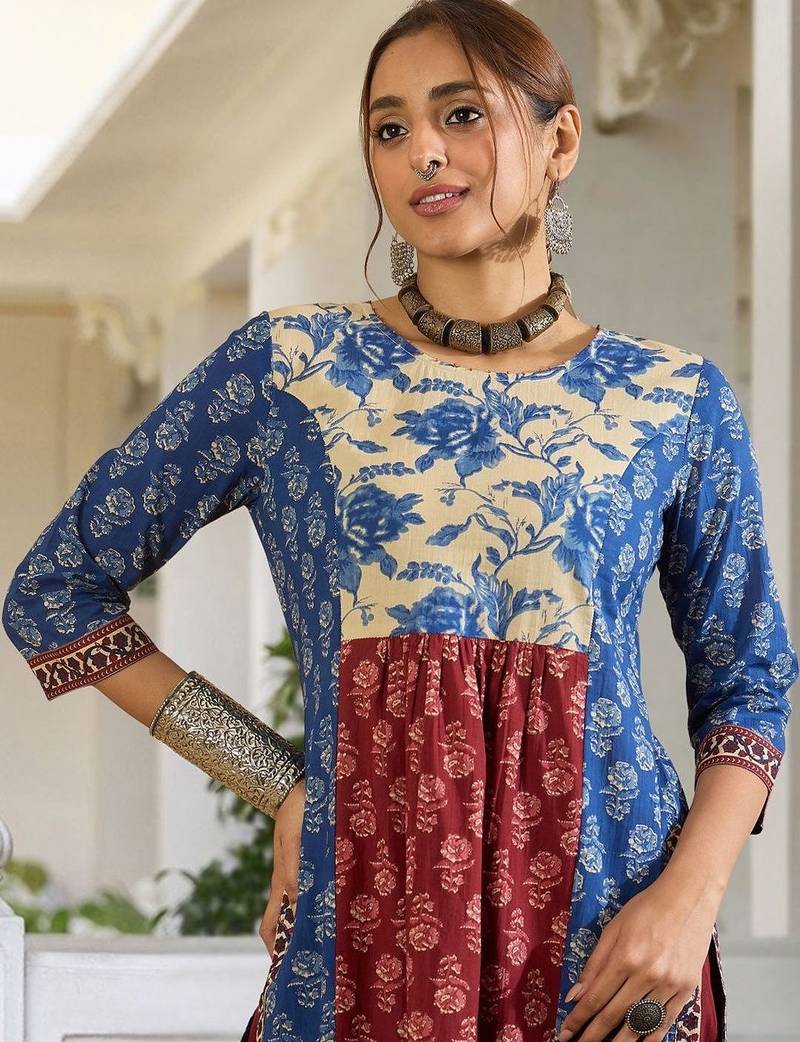 Women Floral Printed Panelled Pure Cotton Kurta with Trousers