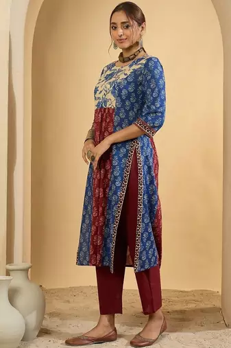 Women Floral Printed Panelled Pure Cotton Kurta with Trousers