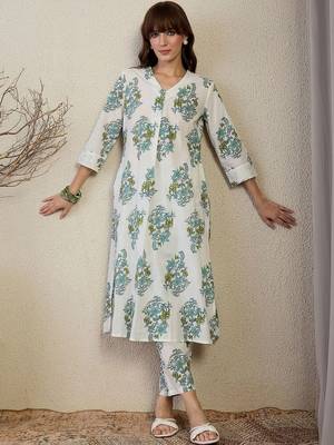 Women Floral Printed Regular Pure Cotton Kurta with Trousers 2