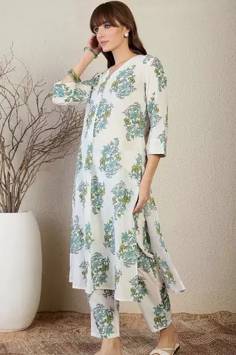 Women Floral Printed Regular Pure Cotton Kurta with Trousers