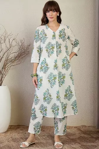 Women Floral Printed Regular Pure Cotton Kurta with Trousers