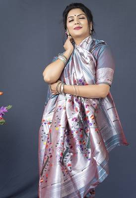 Grey silk blend saree with silver zari booti & traditional floral pallu 4