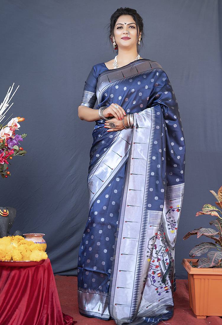 Navy blue silk blend saree with silver zari booti & traditional floral pallu