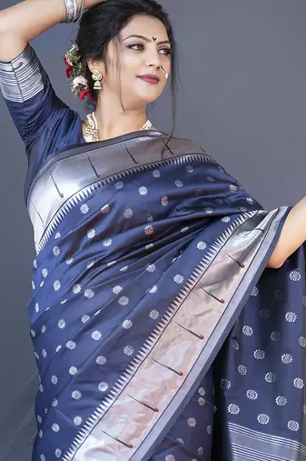 Navy blue silk blend saree with silver zari booti & traditional floral pallu