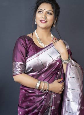 Wine silk blend saree with silver zari booti & traditional floral pallu 4
