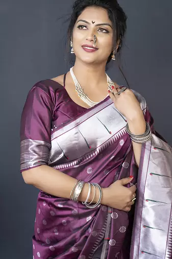 Wine silk blend saree with silver zari booti & traditional floral pallu