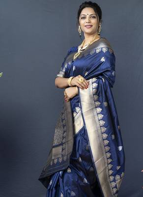 Navy blue banarasi silk blend saree with silver zari border & woven pallu 4