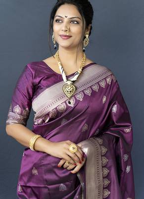 Wine purple banarasi silk blend saree with silver zari border & woven pallu 4