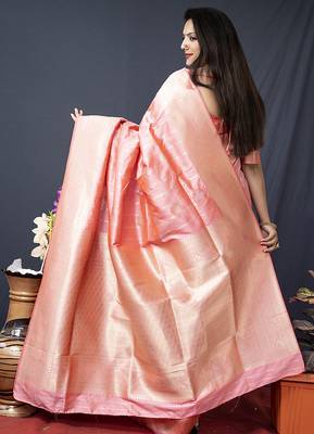 Baby pink banarasi silk blend saree with zari border & woven pallu 2