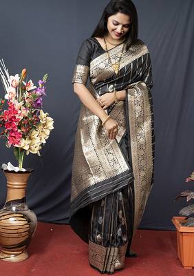 Black banarasi silk blend saree with zari border & woven pallu 1