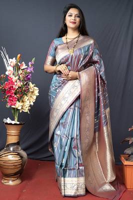 Grey banarasi silk blend saree with zari border & woven pallu 1