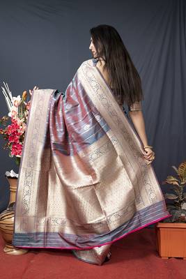 Grey banarasi silk blend saree with zari border & woven pallu 2