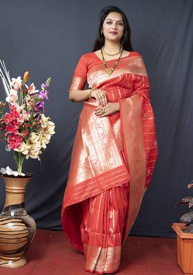 Red banarasi silk blend saree with zari border & woven pallu 1