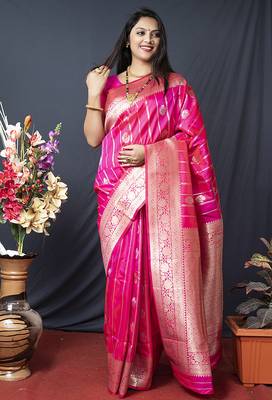 Rani pink banarasi silk blend saree with zari border & woven pallu 1