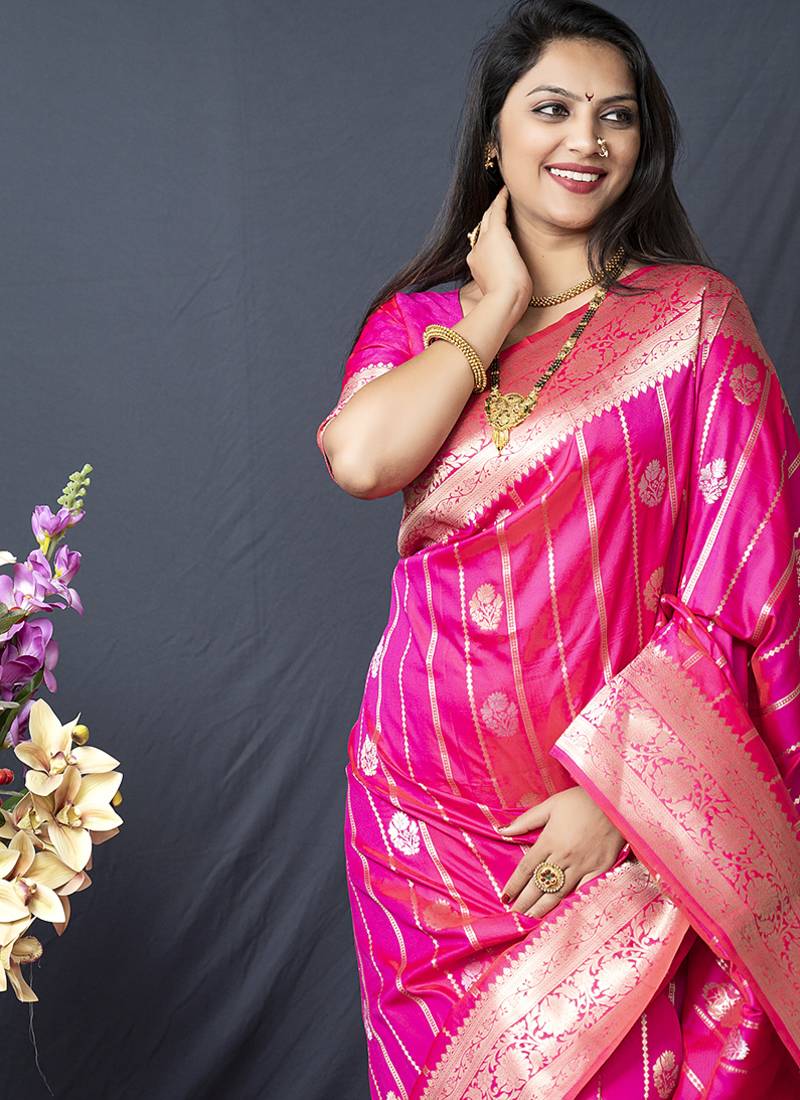 Rani pink banarasi silk blend saree with zari border & woven pallu