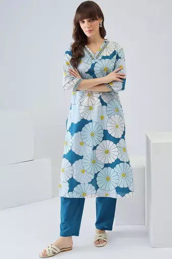 Women Floral Printed Regular Thread Work Pure Cotton Kurta with Trousers