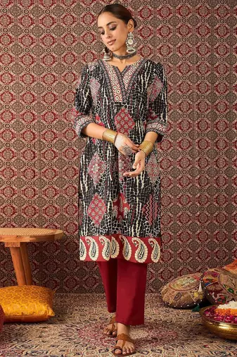 Women Ethnic Motif Printed Pure Cotton Straight Kurta Trousers Set