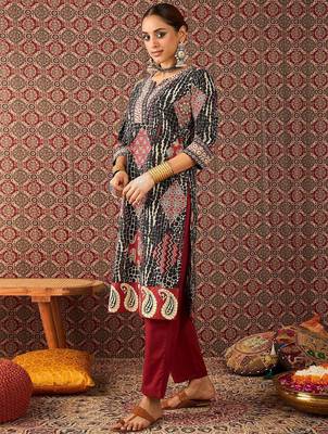 Women Ethnic Motif Printed Pure Cotton Straight Kurta Trousers Set 4