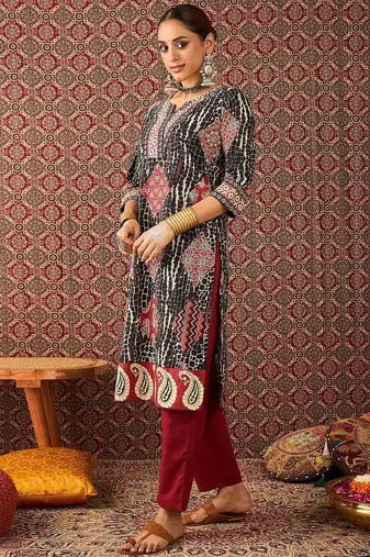 Women Ethnic Motif Printed Pure Cotton Straight Kurta Trousers Set
