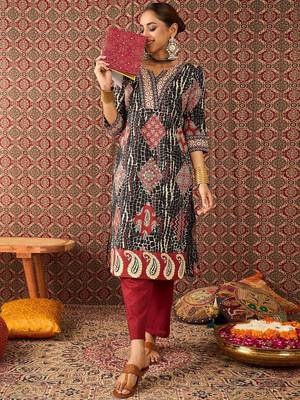 Women Ethnic Motif Printed Pure Cotton Straight Kurta Trousers Set 6