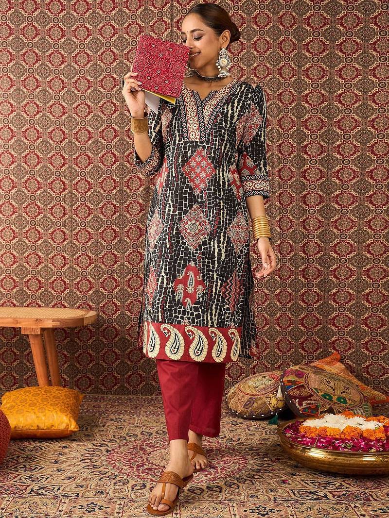 Women Ethnic Motif Printed Pure Cotton Straight Kurta Trousers Set