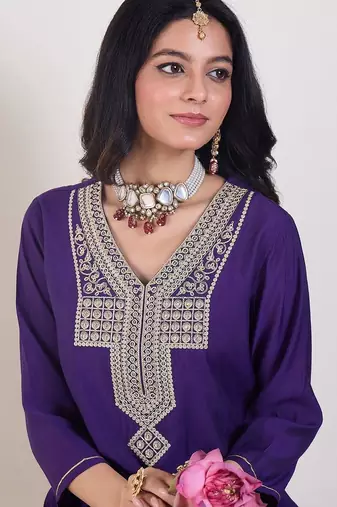 Women Ethnic Motifs Embroidered Regular Thread Work Kurta with Trousers