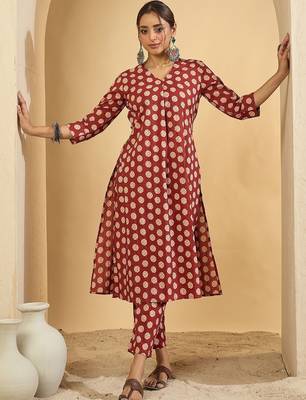 Women Printed Regular Pure Cotton Kurta with Trousers 6