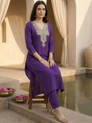 Women Ethnic Motifs Embroidered Regular Kurta with Trousers 1