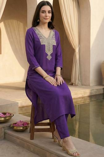 Women Ethnic Motifs Embroidered Regular Kurta with Trousers