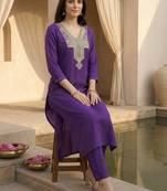 Women Ethnic Motifs Embroidered Regular Kurta with Trousers