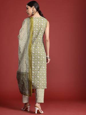 Paisley Printed Regular Pure Cotton Kurta with Trousers & With Dupatta 7
