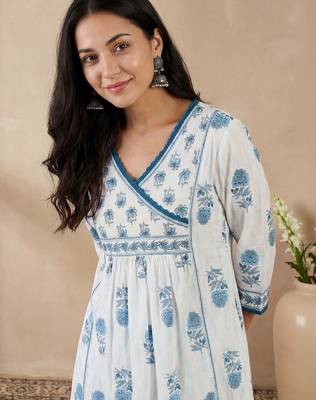 Women Floral Printed Regular Pure Cotton Kurta with Trousers 2
