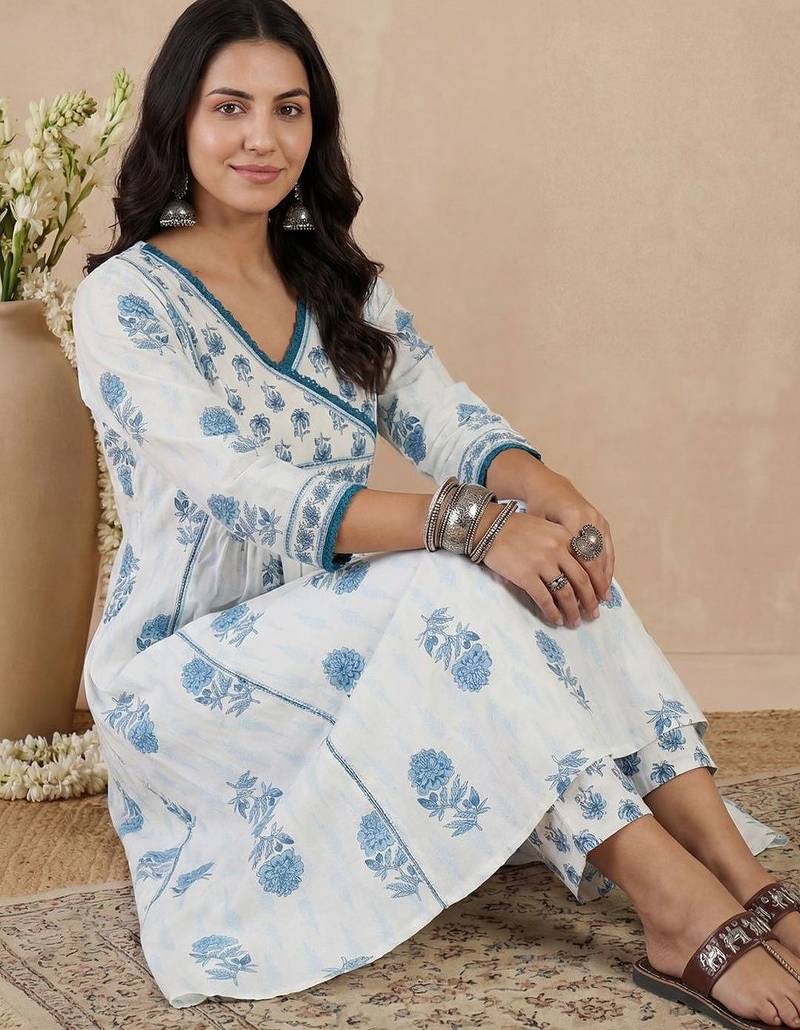 Women Floral Printed Regular Pure Cotton Kurta with Trousers