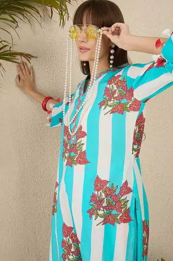 Floral Screen Printed V-Neck Pure Cotton Straight Kurta With Trousers