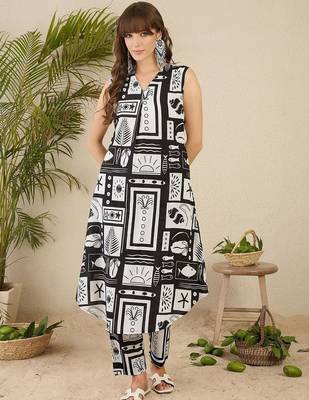 Women Geometric Printed Aline Calf Length Kurta with Trousers 2