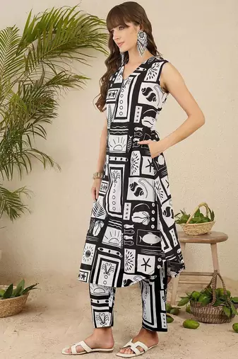 Women Geometric Printed Aline Calf Length Kurta with Trousers