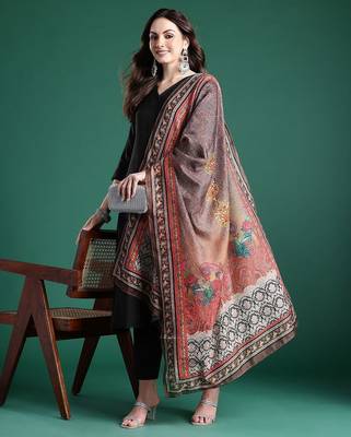 Solid Kurta With Trousers & Dupatta 1
