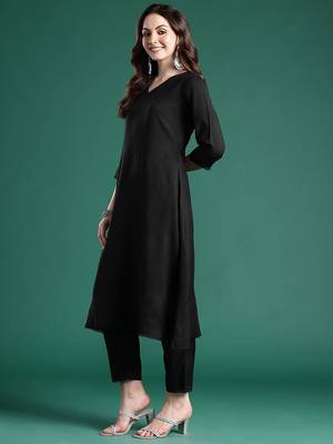 Solid Kurta With Trousers & Dupatta 5